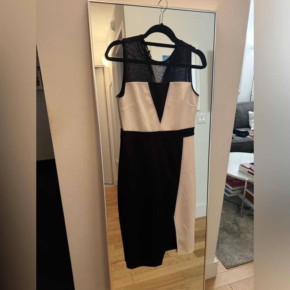 Beige by ECI. Black and White colorblock dress - size Small